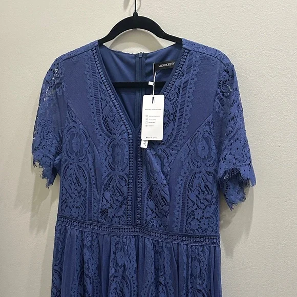 NWT Chic Navy Lace Maxi Dress - Picture 13 of 14